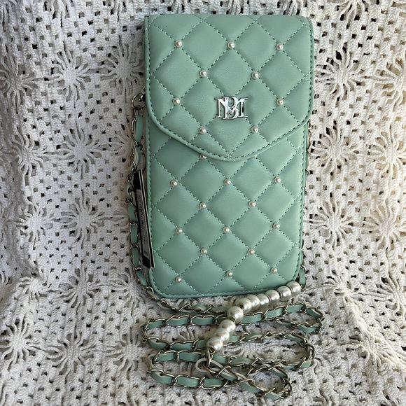 NWT Easter/spring phone case with insert card holder/ pearl strap. Mint green. - Picture 2 of 11
